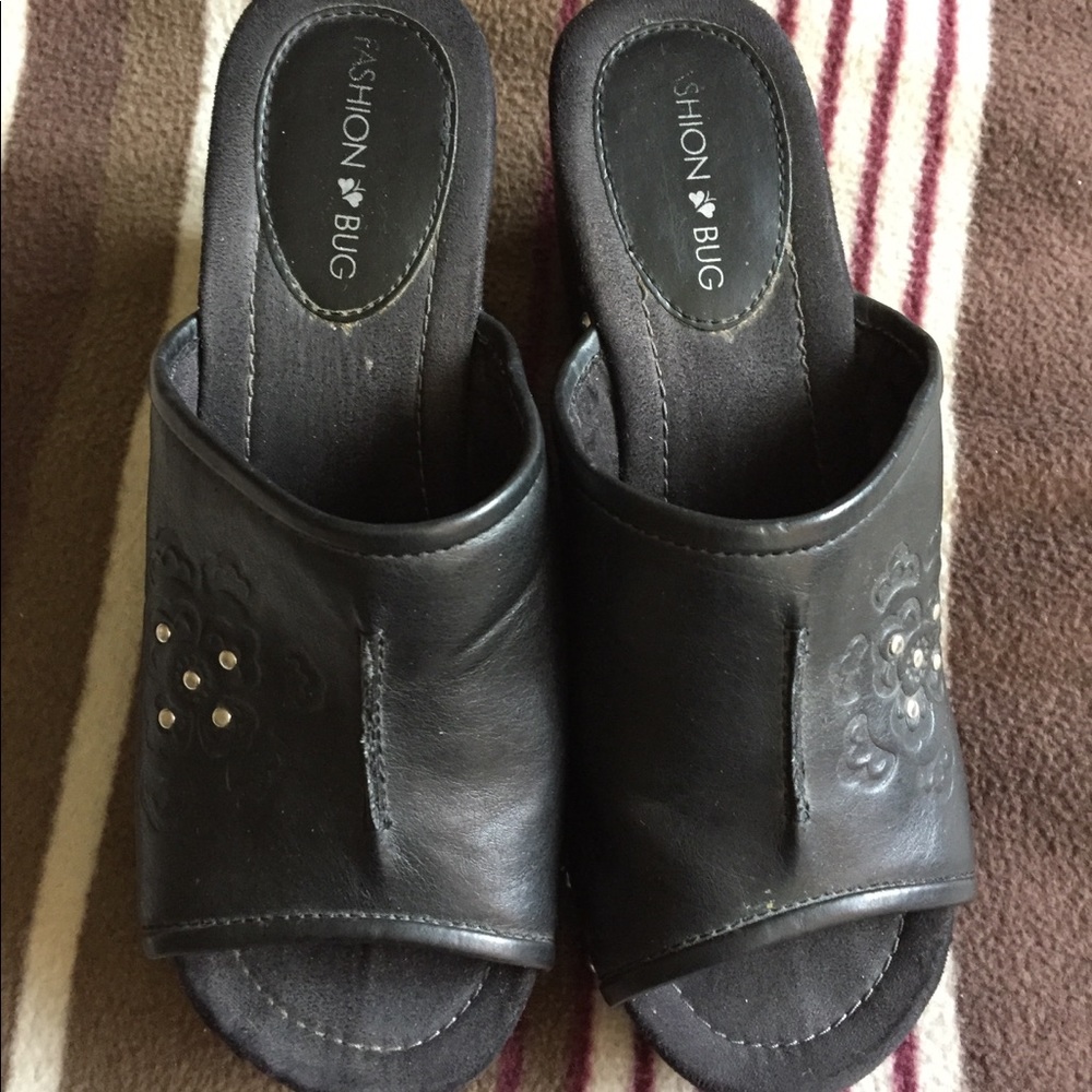 Fashion Bug Clogs